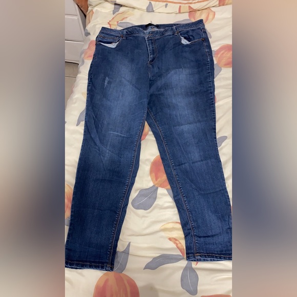 Plus size jeans - Picture 4 of 15